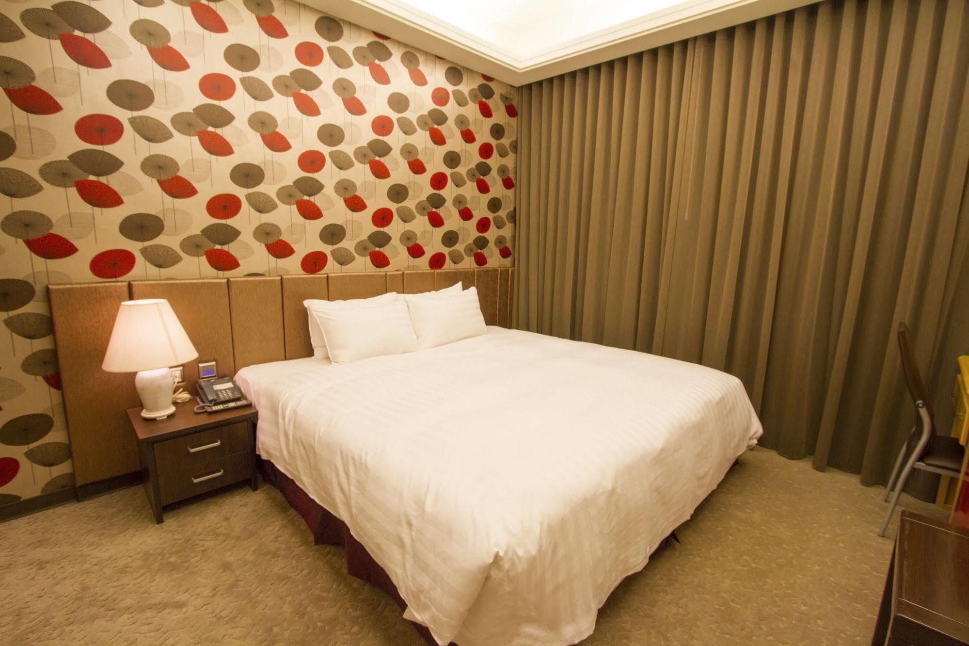 Hunt Champion Hotel Taichung Exterior foto